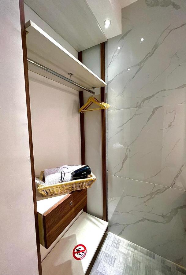 Oxy Suites G-03 At Shop House Meisterstadt Pollux Habibie Batam 外观 照片